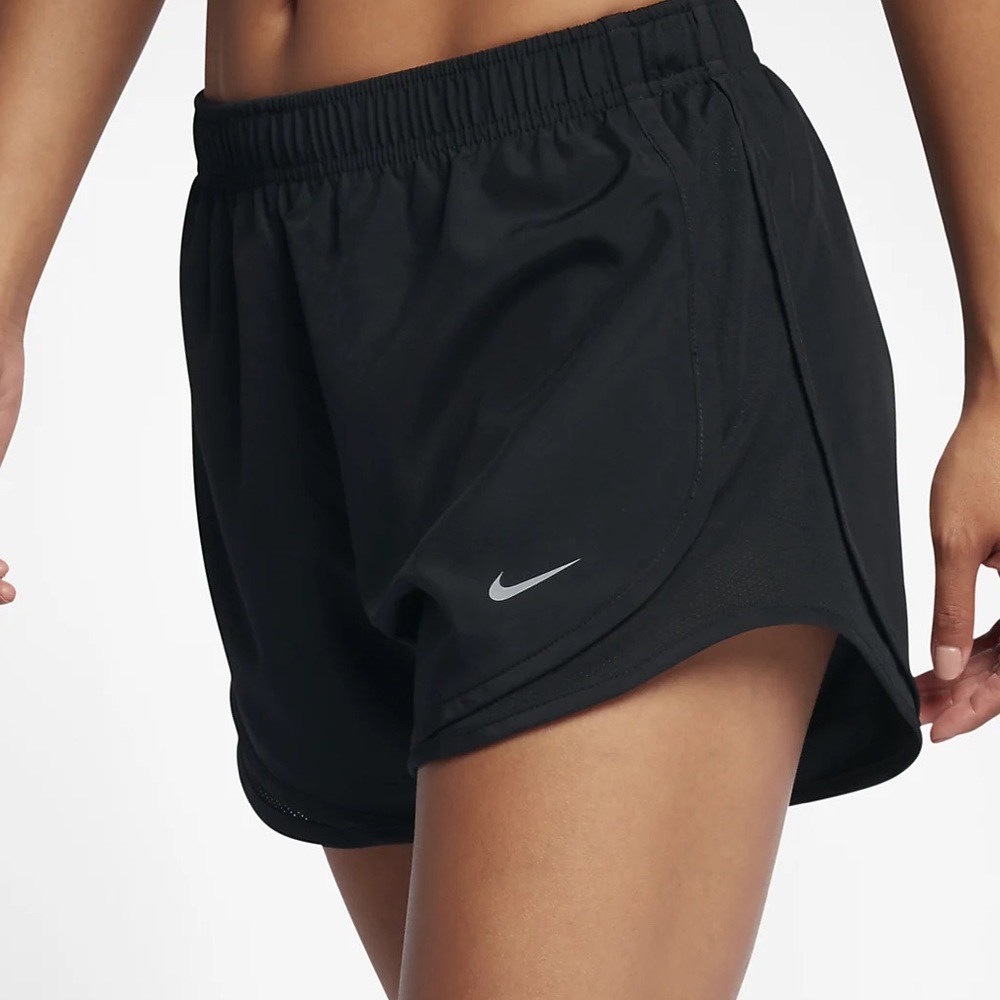 BLACK NIKE RUNNING SHORTS
